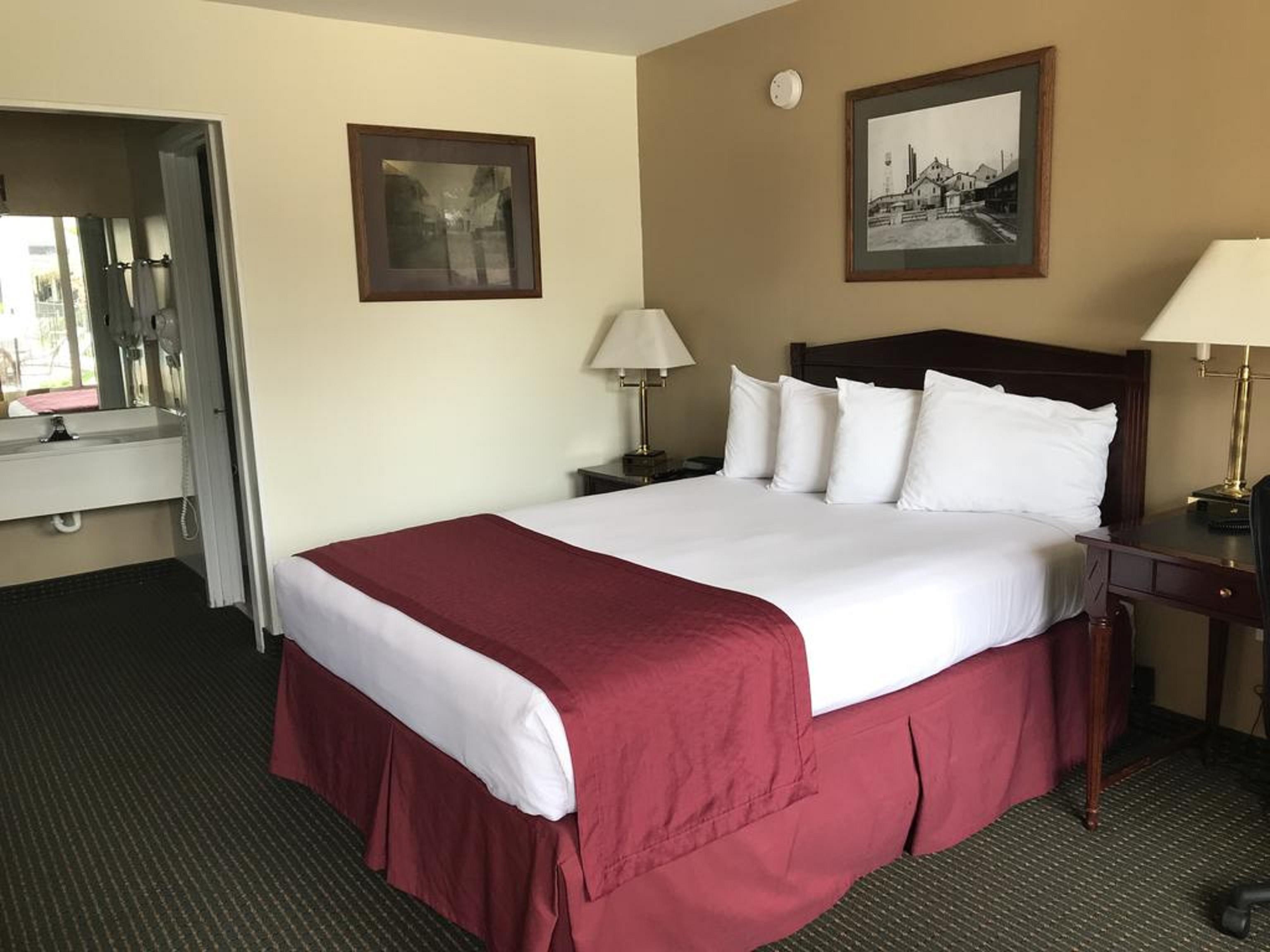 Carmel Inn And Suites Тибодо Экстерьер фото