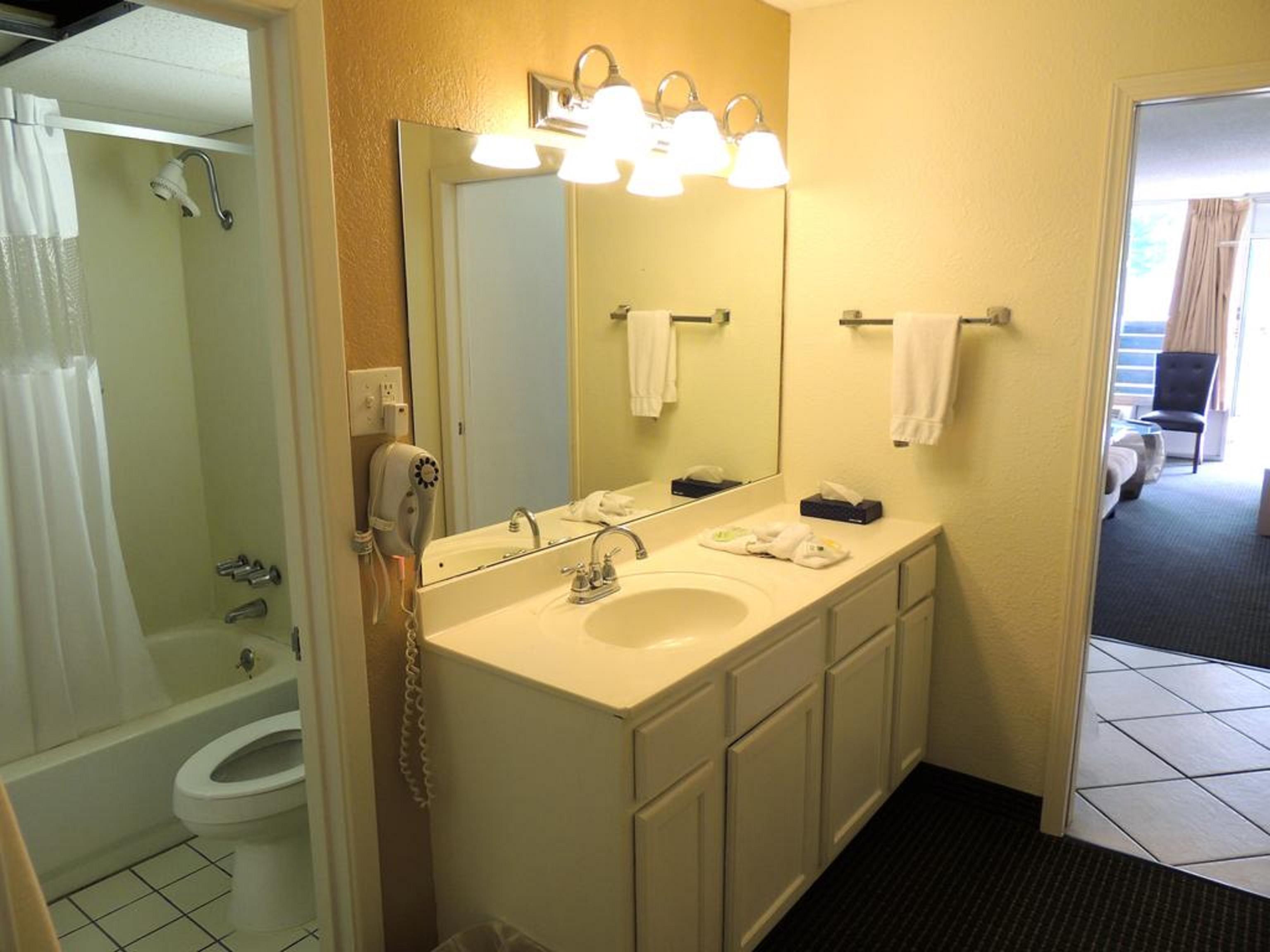 Carmel Inn And Suites Тибодо Экстерьер фото